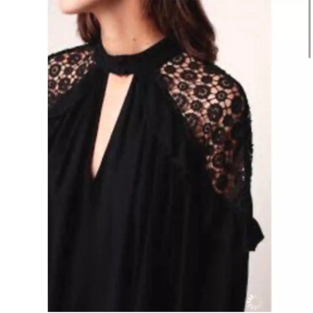 Free People Little Bit of Love Black Lace Ruffle Long Sleeved Blouse EUC Sz XS